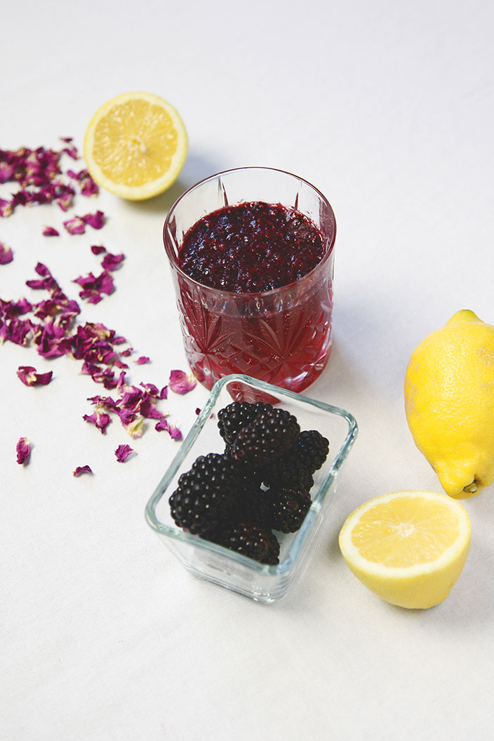 Rosenlimonade, Limonade selbermachen, Limonade, Rezept für Brombeeren, Limonade mit Brombeeren, Rosenblüten