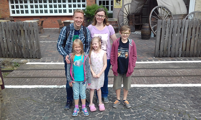 Maggie, Kleider, Yigga, Ernsting's family, Autismus