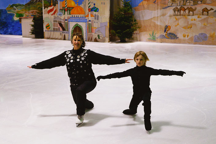 Marina Kielmann, Holiday on Ice, Eislaufstipendium, Ernsting's family, Gewinnspiel, Eislauf-Star
