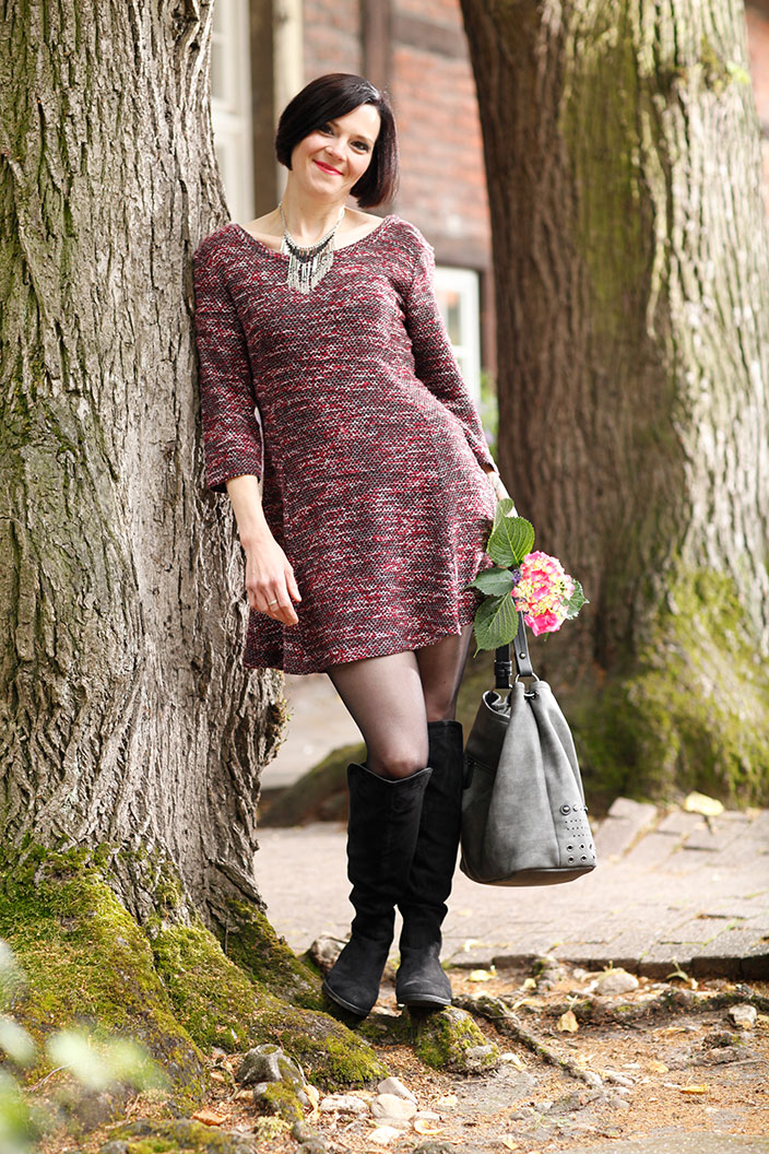 Umstyling, Ernsting's family, Umstyling mit Kathi und Marcello, 40 Kilo abgenommen, meliertes rotes Kleid, A-linienförmiges Kleid