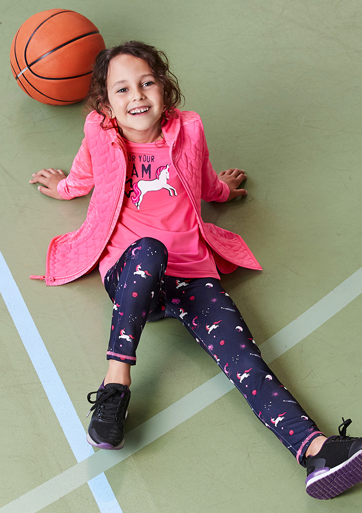 Schulstart, Schultag, Einschulung, Schule, Regen, Sport, Kinder, Schulkind