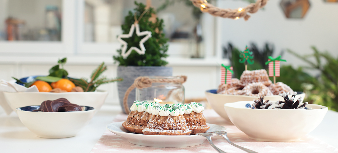 mini-gugel, mini-cake- Kuchen, Küchlein, Kekse, Glühwein-Kuchen, Kuchen, Backen, Weihnachten, Weihnachtsbäckerei