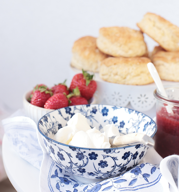 Scones, Lemon Scones, Gebäck. Teegebäck. Teetime