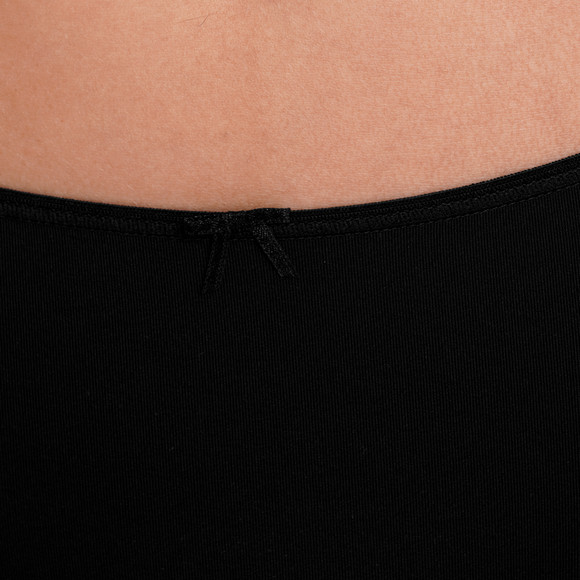 3 Damen Slips im Basic-Look