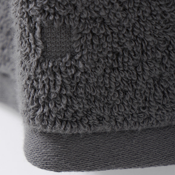 Badlaken met grafische structuur