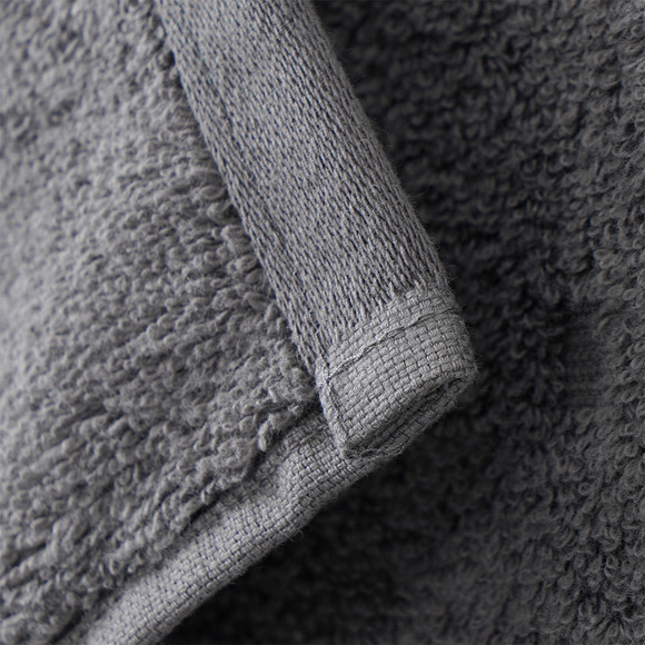 Badlaken met grafische structuur