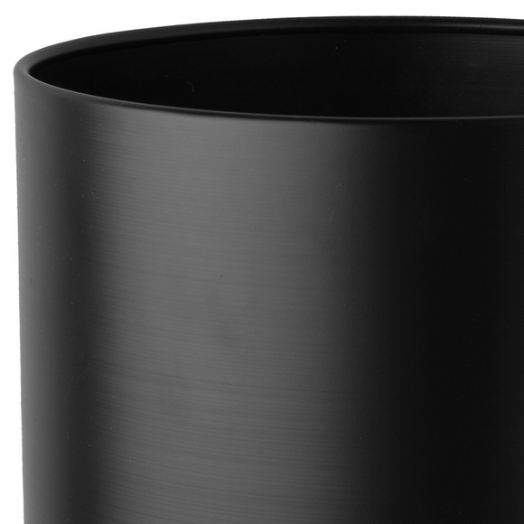 Mittelgroßer Blumentopf aus Metall