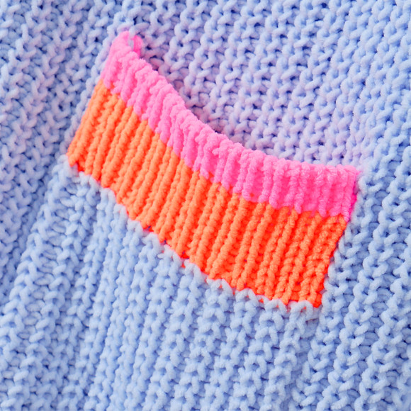 Mädchen Strickpullover mit farbigen Details