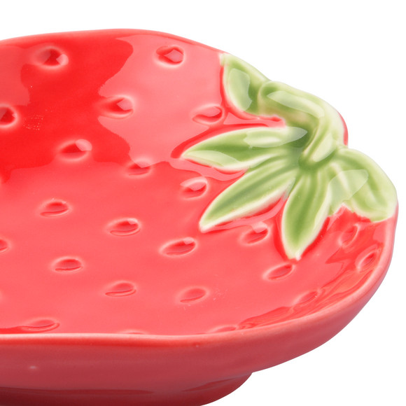 Kleiner Teller in Erdbeer-Design