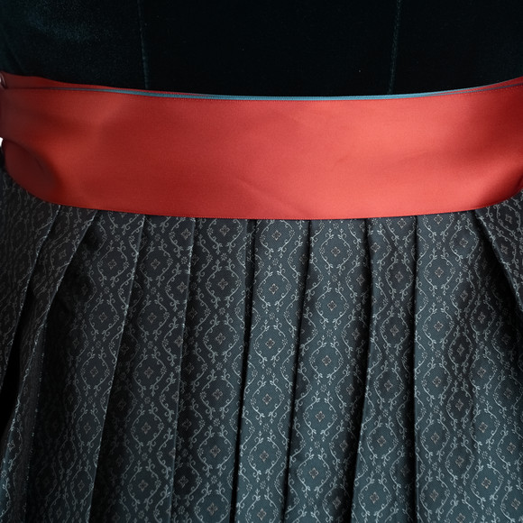 Dames dirndl met velours