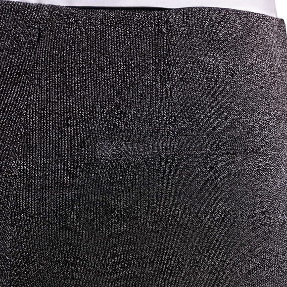 Dames broek met fantasie garen