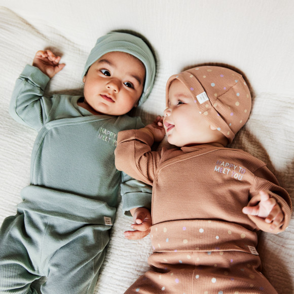 Newborn Wickelbody, Hose und Mütze im Set