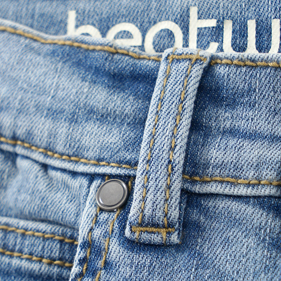 Jungen Straight-Jeans im Cargo-Style