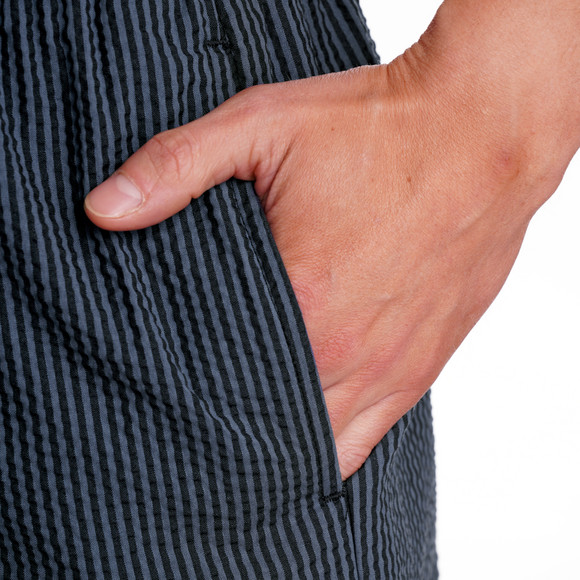 Herren Badeshorts in Seersucker-Struktur