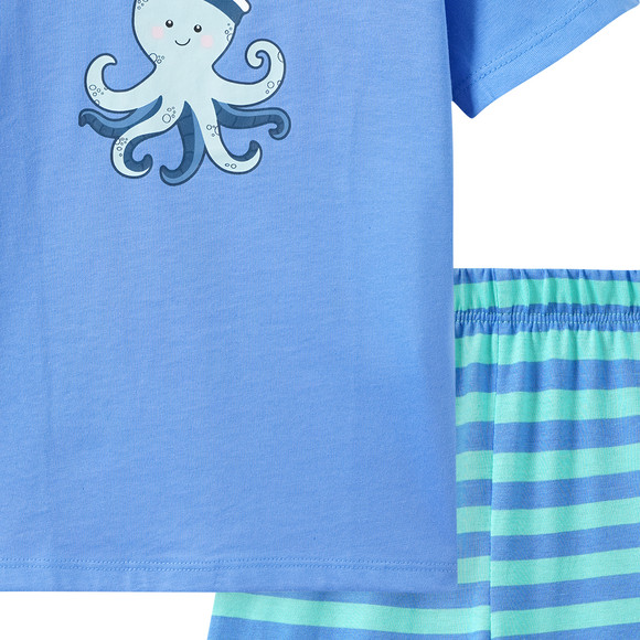 Baby Shorty im Sommer-Look