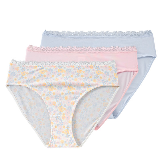 3 damesslips met kant