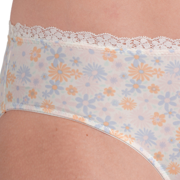 3 damesslips met kant