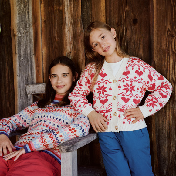 Gebreide kindertrui met kleurrijk patroon