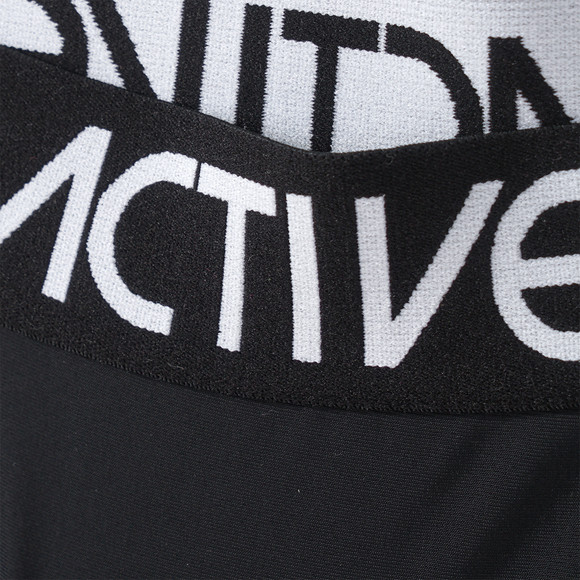 Mädchen Bikini im sportlichen Stil