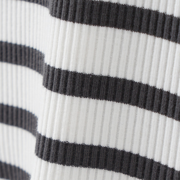 Babyshirt met lange mouwen en ribstructuur