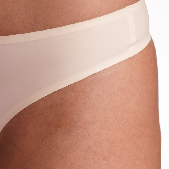 Naadloze string voor dames van microvezel