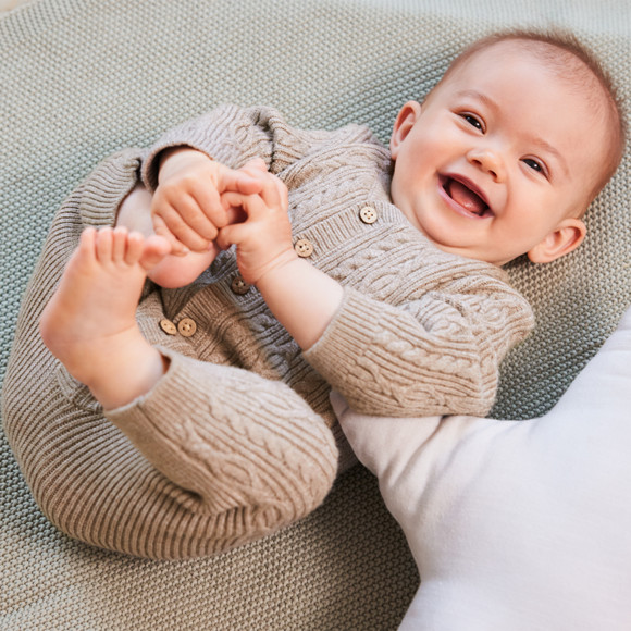 Gebreide jumpsuit voor pasgeborenen