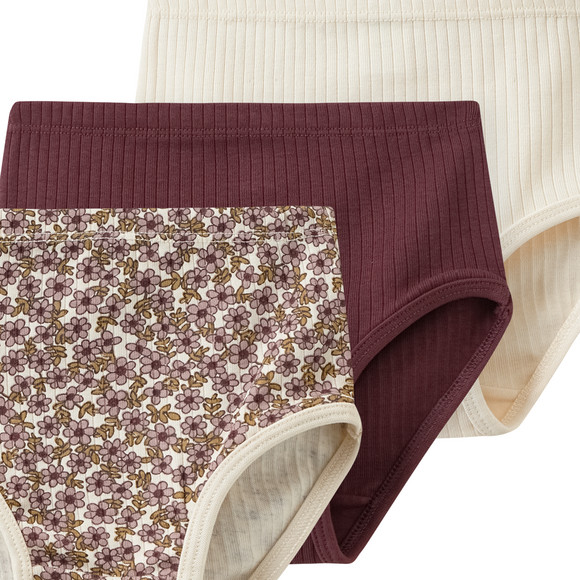 3 babyslips in luiermodel