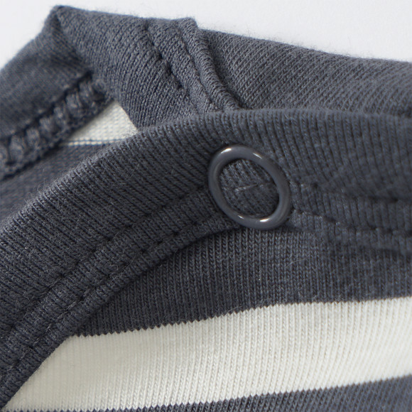 5 Baby Bodys in verschiedenen Dessins