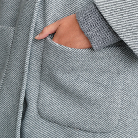 Damesjas met strepen