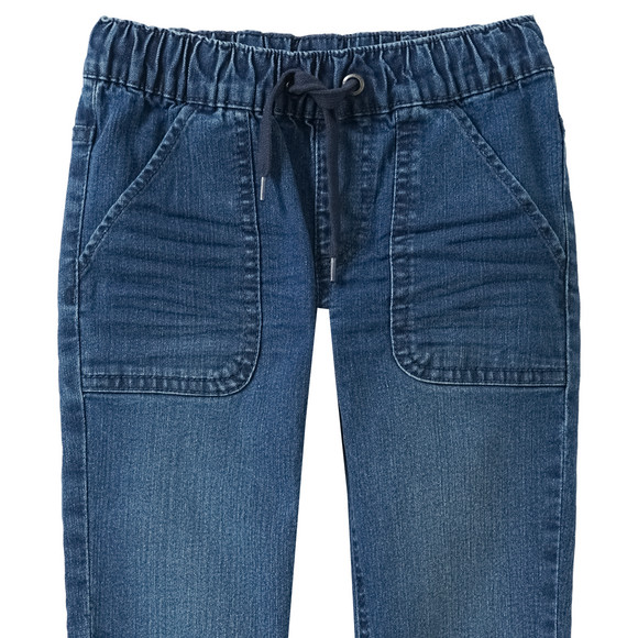 Jungen Pull-on-Jeans mit Used-Waschung