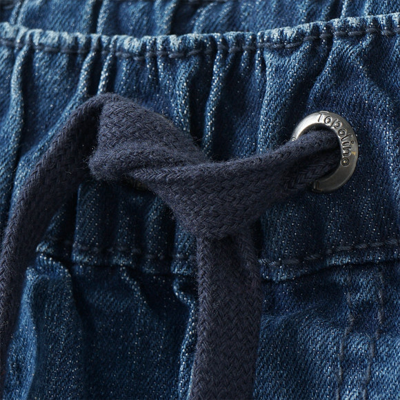 Jungen Pull-on-Jeans mit Used-Waschung