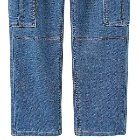 Jungen Pull-on-Jeans mit Cargotaschen