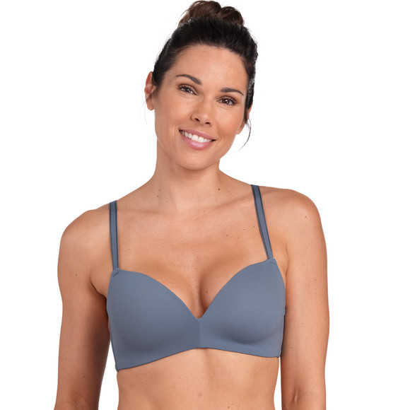 Zachte damesbeha in een basic look