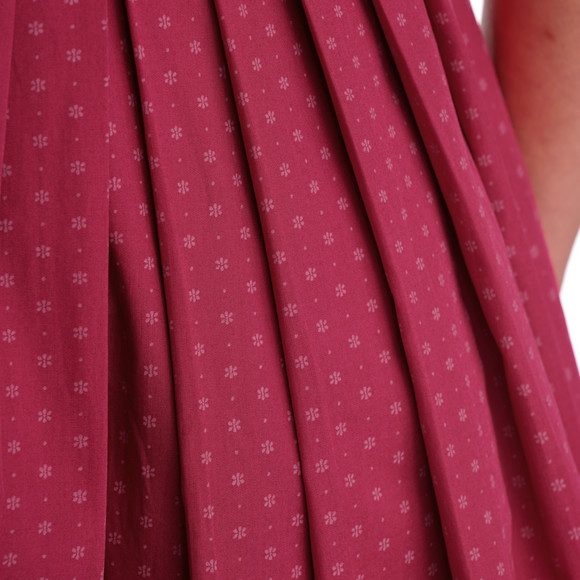 Damen Dirndl mit floralem Muster