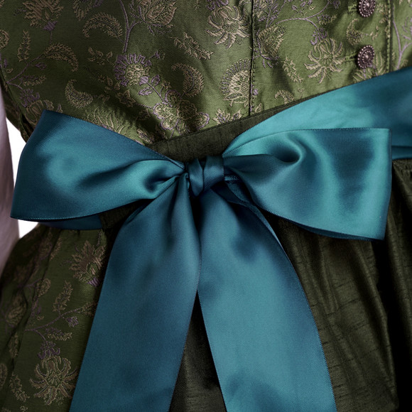 Dames dirndl met all-over patroon