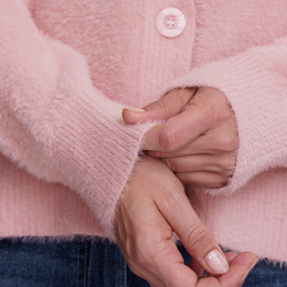 Vrouwelijk vest met een knusse look