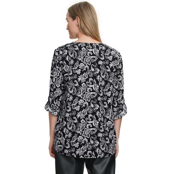 Damesblouse met omgeslagen mouwen