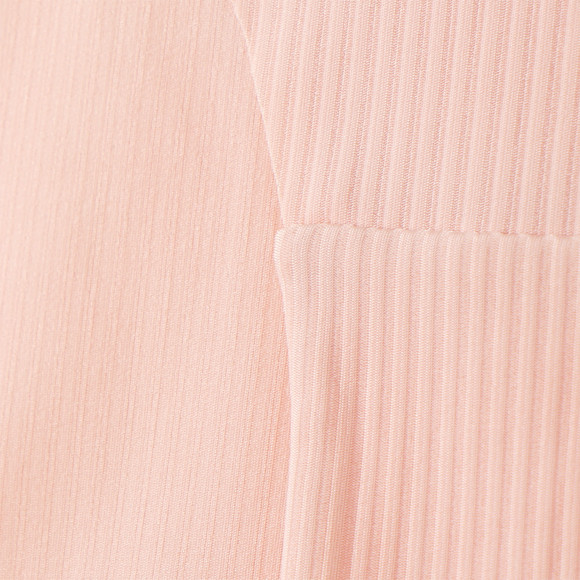 Naadloze damesslip met geribde structuur