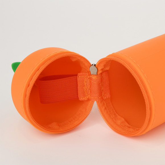 Etui im Möhren-Design