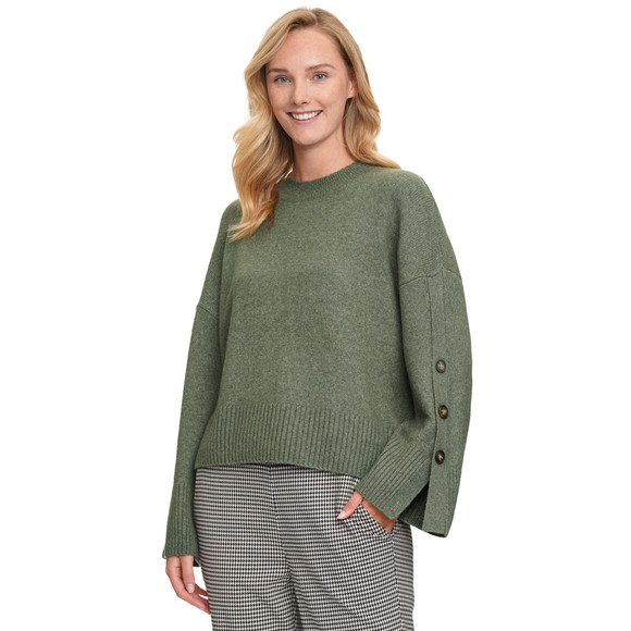 Dames gebreide trui met sierknopen