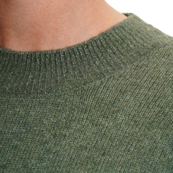 Dames gebreide trui met sierknopen