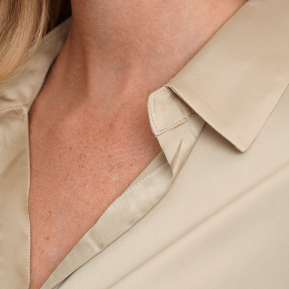 Damesblouse met satijnlook