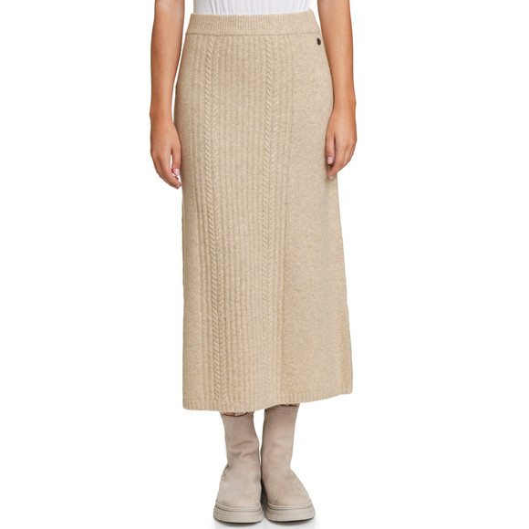 Gebreide damesrok met kabelpatroon