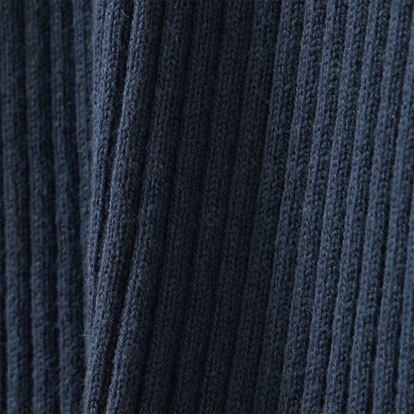 Gebreid babyhemd met geribde textuur