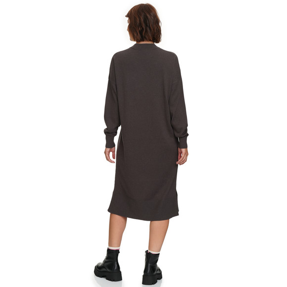 Wollen gebreide damesjurk met lange mouwen