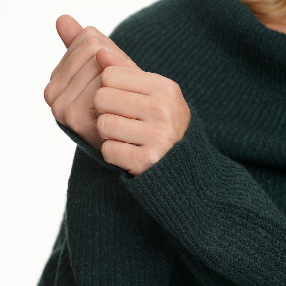 Damen Strickkleid mit Carmenkragen