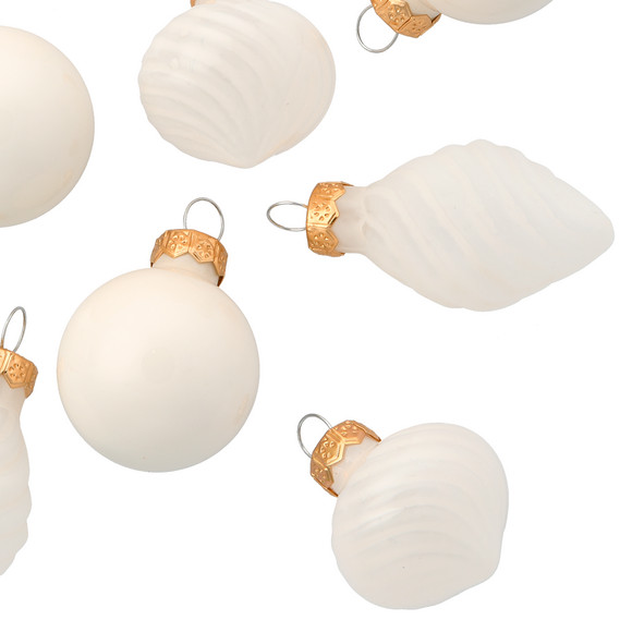 9 kerstballen in verschillende vormen