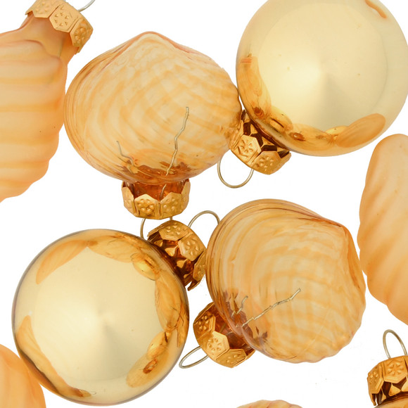 9 kerstballen in verschillende vormen