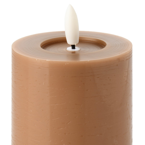 Kleine LED-Kerze aus Wachs