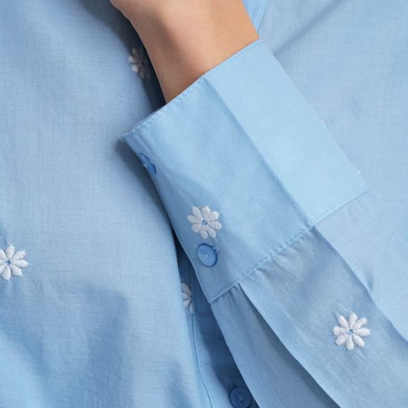 Damesblouse met all-over borduurwerk